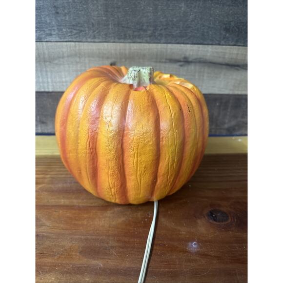 Disney Trendmaster 1997 Mickey Mouse Vampire Jack O Lantern Lighted Pumpkin - Picture 6 of 8